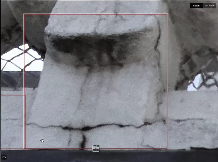 Evidencia visual de una fisura mostrada en la aplicación de Grupo BlueDrone